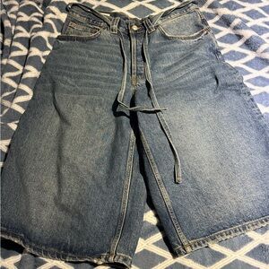 BRAND NEW Zara Denim Wide-Leg Jeans with Belt